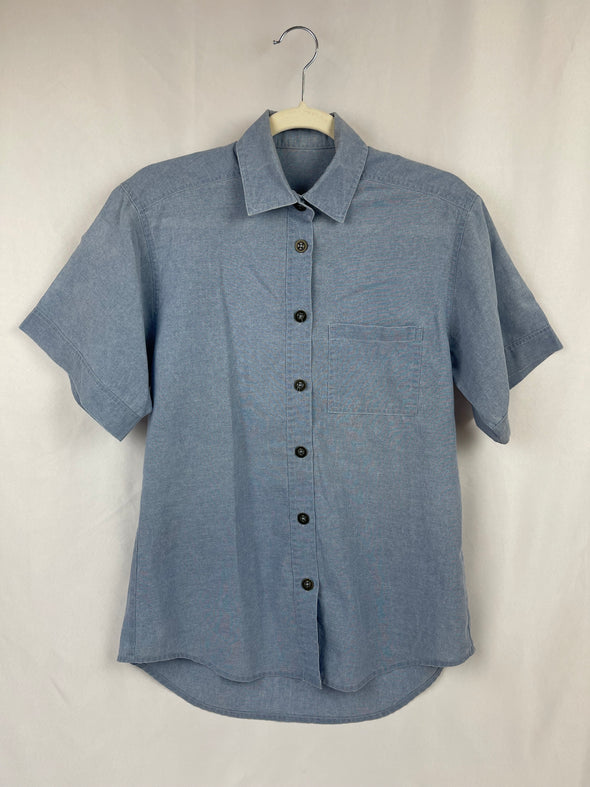 Light Denim Blue Tilley Endurables  Short Sleeve Button Up Size XS. 50% Cotton 50% Polyester 