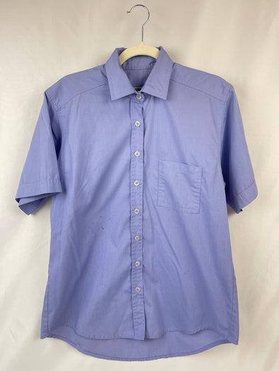 vintage men's Blue Purple Short Sleeve Tilley Endurables Button up Shirt Size Small. 65% Polyester 35% Cotton 