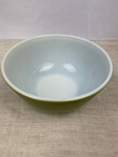 Avocado Green PYREX 403 12 1950's 2.5qt Bowl. Mid-Century Modern. MCM. Made in the USA