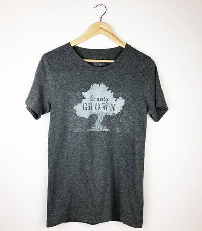 county grown tree design on grey heather t-shirt men's unisex prince edward county pec ontario canada