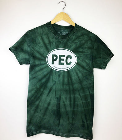 pec oval design on unisex men's green spider tie dye t-shirt
